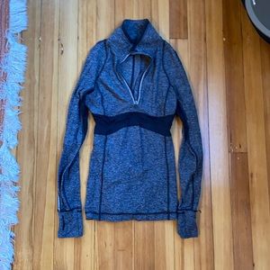 Lululemon running top